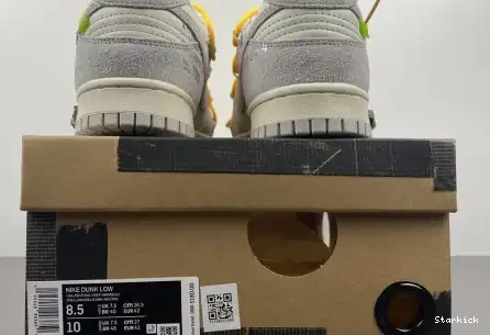 DJ0950-109 O-W Low Nike 39 Dunk Lot 0524